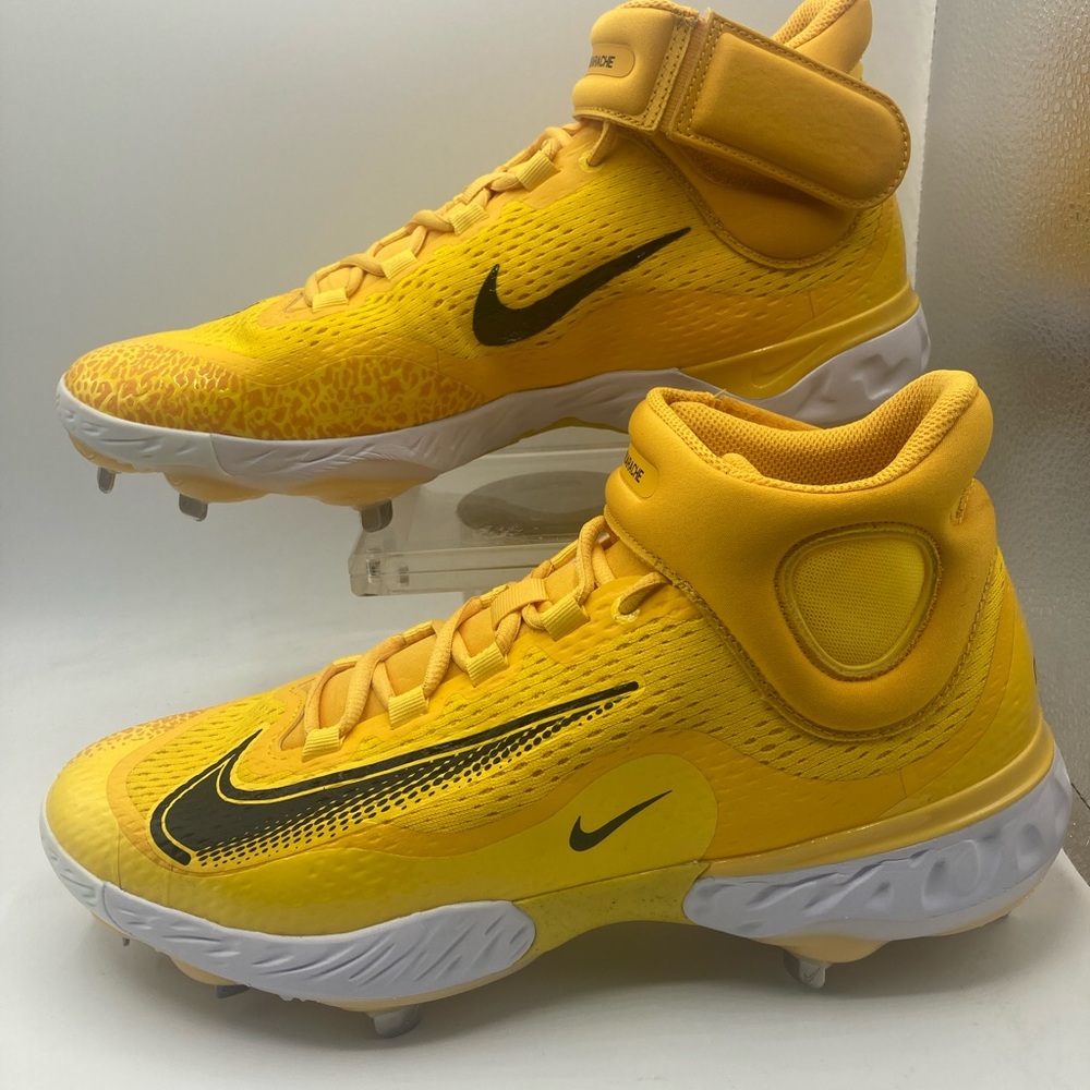 Nike Alpha Huarache Elite 4 Mid Metal Baseball Cleats